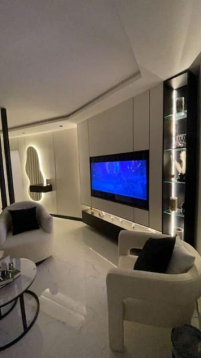 Modern studio Self entry